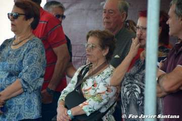 Santa Bárbara luce manto nuevo en la procesión de Lomo Catela (Foto Francisco Javier Santana)